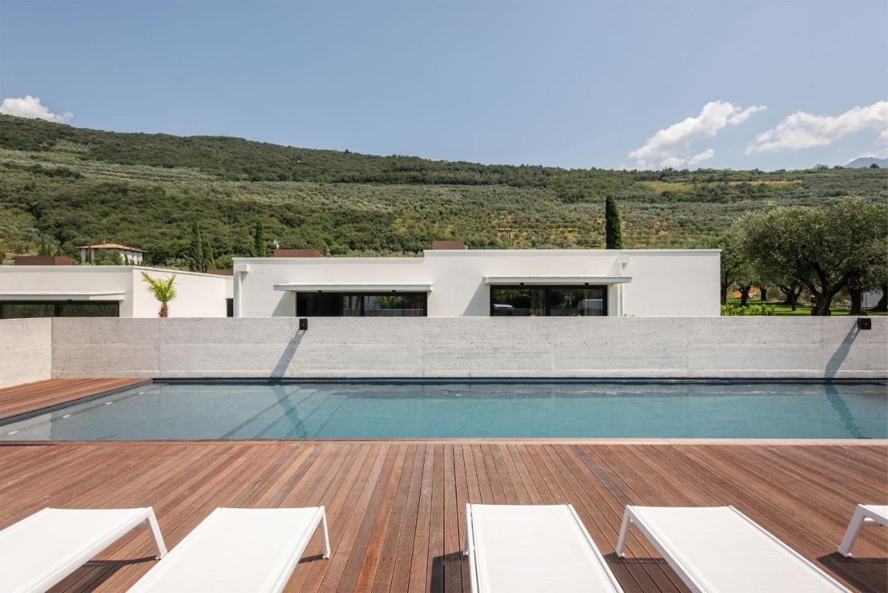 Oleeva Garda Living - Adults Only Acomodação com café da manhã Riva del Garda Exterior foto